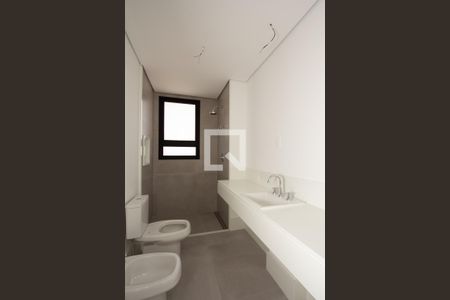 Apartamento à venda com 374m², 5 quartos e 4 vagas Apartamento à venda com 374m², 5 quartos e 4 vagasBanheiro da Suíte 2