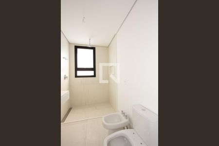 Apartamento à venda com 374m², 5 quartos e 4 vagas Apartamento à venda com 374m², 5 quartos e 4 vagasBanheiro da Suíte 4