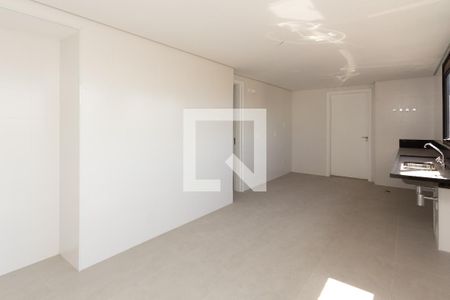 Apartamento à venda com 374m², 5 quartos e 4 vagas Apartamento à venda com 374m², 5 quartos e 4 vagasCozinha