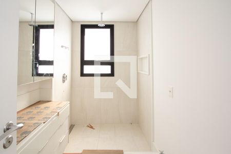 Apartamento à venda com 375m², 4 quartos e 4 vagas Apartamento à venda com 375m², 4 quartos e 4 vagasBanheiro da Suíte 4