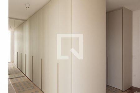 Apartamento à venda com 375m², 4 quartos e 4 vagas Apartamento à venda com 375m², 4 quartos e 4 vagasSuíte 4