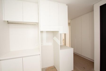 Apartamento à venda com 375m², 4 quartos e 4 vagas Apartamento à venda com 375m², 4 quartos e 4 vagasÁrea de Serviço