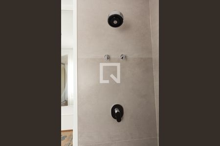 Apartamento à venda com 375m², 4 quartos e 4 vagas Apartamento à venda com 375m², 4 quartos e 4 vagasBanheiro da Suíte 1