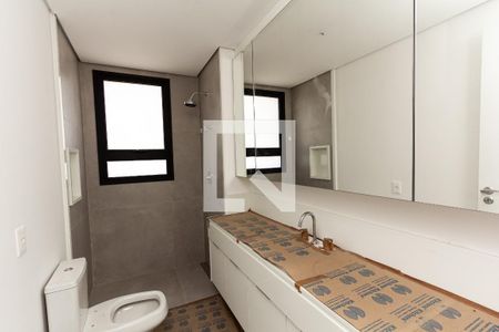 Apartamento à venda com 375m², 4 quartos e 4 vagas Apartamento à venda com 375m², 4 quartos e 4 vagasBanheiro da Suíte 2