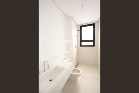 Apartamento à venda com 375m², 4 quartos e 4 vagas Apartamento à venda com 375m², 4 quartos e 4 vagasBanheiro da Suíte 4