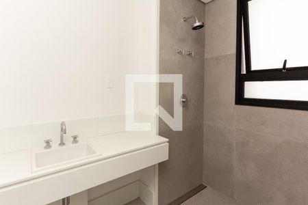 Apartamento à venda com 375m², 4 quartos e 4 vagas Apartamento à venda com 375m², 4 quartos e 4 vagasBanheiro da Suíte 1