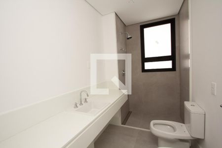 Apartamento à venda com 375m², 4 quartos e 4 vagas Apartamento à venda com 375m², 4 quartos e 4 vagasBanheiro da Suíte 3