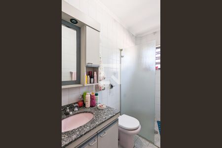Banheiro da suíte de casa à venda com 3 quartos, 174m² em Parque Sao Pedro, São Bernardo do Campo