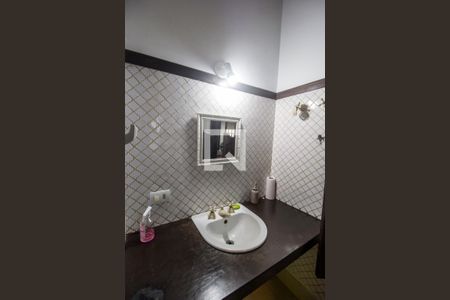 Apartamento para alugar com 390m², 5 quartos e 4 vagas Apartamento para alugar com 390m², 5 quartos e 4 vagasBanheiro