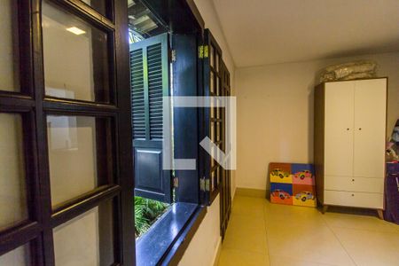 Apartamento para alugar com 390m², 5 quartos e 4 vagas Apartamento para alugar com 390m², 5 quartos e 4 vagasQuarto