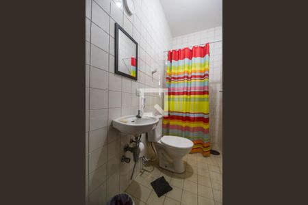 Apartamento para alugar com 390m², 5 quartos e 4 vagas Apartamento para alugar com 390m², 5 quartos e 4 vagasBanheiro do Quarto 1