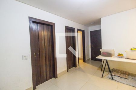 Apartamento para alugar com 390m², 5 quartos e 4 vagas Apartamento para alugar com 390m², 5 quartos e 4 vagasÁrea de Serviço