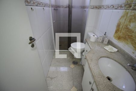 Banheiro de apartamento para alugar com 2 quartos, 69m² em Vila Sofia, São Paulo