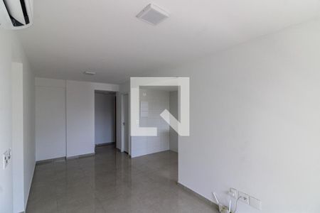 Sala de apartamento à venda com 3 quartos, 72m² em Barra da Tijuca, Rio de Janeiro