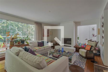 Casa à venda com 3 quartos, 262m² em Santo Amaro, São Paulo