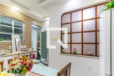 Casa à venda com 470m², 4 quartos e 4 vagas Casa à venda com 470m², 4 quartos e 4 vagasCozinha