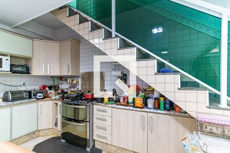 Casa à venda com 470m², 4 quartos e 4 vagas Casa à venda com 470m², 4 quartos e 4 vagasCozinha