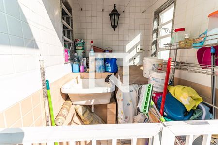 Casa à venda com 470m², 4 quartos e 4 vagas Casa à venda com 470m², 4 quartos e 4 vagasÁrea de Serviço