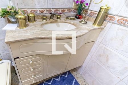 Casa à venda com 470m², 4 quartos e 4 vagas Casa à venda com 470m², 4 quartos e 4 vagasBanheiro