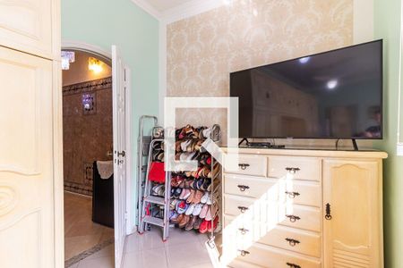 Casa à venda com 470m², 4 quartos e 4 vagas Casa à venda com 470m², 4 quartos e 4 vagasQuarto