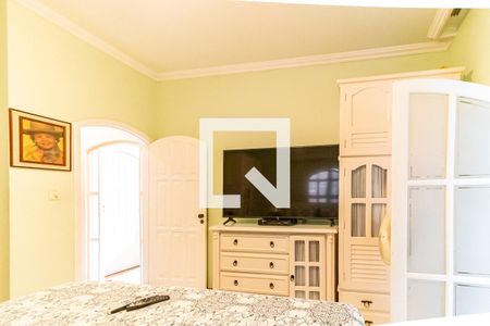 Casa à venda com 470m², 4 quartos e 4 vagas Casa à venda com 470m², 4 quartos e 4 vagasQuarto