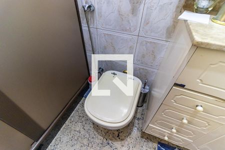 Casa à venda com 470m², 4 quartos e 4 vagas Casa à venda com 470m², 4 quartos e 4 vagasBanheiro