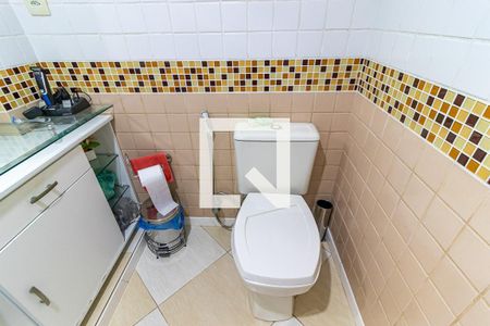 Casa à venda com 470m², 4 quartos e 4 vagas Casa à venda com 470m², 4 quartos e 4 vagasÁrea Externa