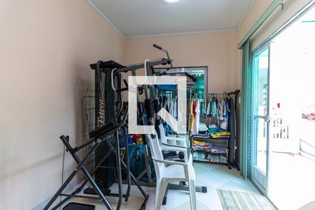 Casa à venda com 470m², 4 quartos e 4 vagas Casa à venda com 470m², 4 quartos e 4 vagasQuarto