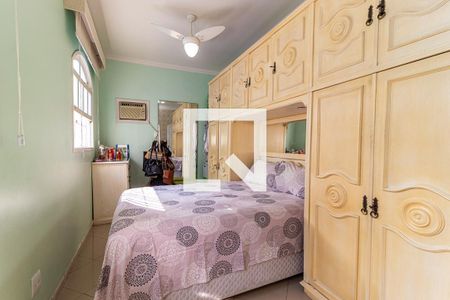 Casa à venda com 470m², 4 quartos e 4 vagas Casa à venda com 470m², 4 quartos e 4 vagasQuarto