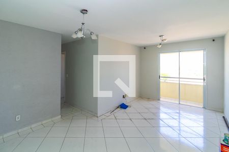 Sala de apartamento para alugar com 3 quartos, 70m² em Vila Margarida, São Paulo