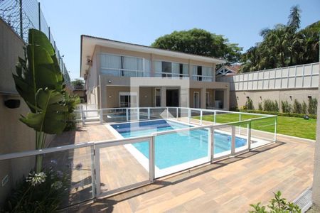 Casa à venda com 7 quartos, 731m² em Campo Belo, São Paulo