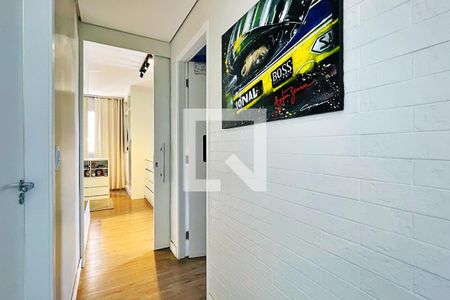 Corredor dos Dormitórios de apartamento para alugar com 2 quartos, 64m² em Vila Miriam, Guarulhos