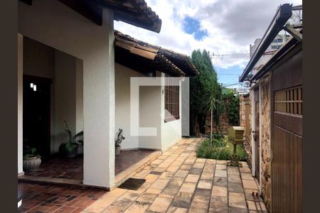 Casa à venda com 3 quartos, 272m² em Paquetá, Belo Horizonte