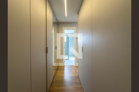 Apartamento à venda com 3 quartos, 182m² em Jardim das Acacias, São Paulo