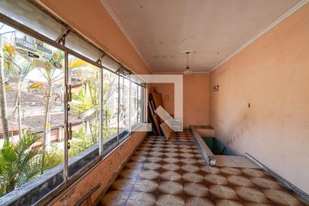 Casa à venda com 214m², 5 quartos e 2 vagas Casa à venda com 214m², 5 quartos e 2 vagasSegundo andar