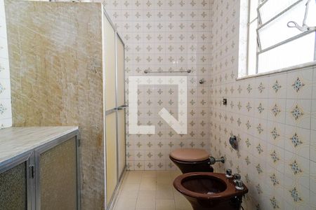 Casa à venda com 214m², 5 quartos e 2 vagas Casa à venda com 214m², 5 quartos e 2 vagasBanheiro Segundo andar