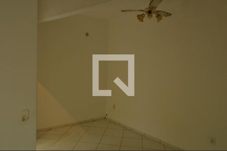 Sala de casa para alugar com 1 quarto, 50m² em Pechincha, Rio de Janeiro