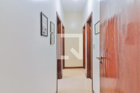 Corredor Quartos de casa para alugar com 3 quartos, 276m² em Instituto de Previdência, São Paulo