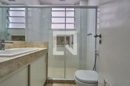 Banheiro de apartamento para alugar com 2 quartos, 66m² em Tijuca, Rio de Janeiro