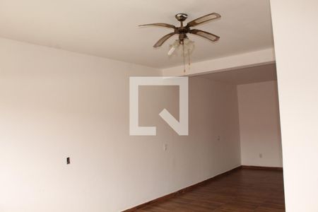 Quarto 1 de casa para alugar com 3 quartos, 160m² em Jardim do Engenho, Cotia