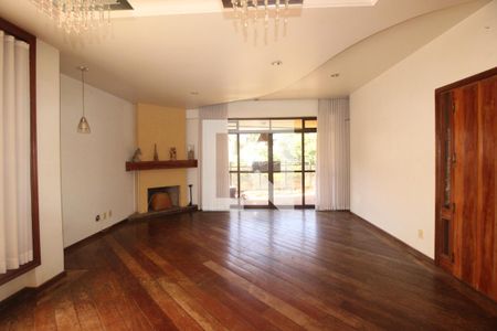 Apartamento à venda com 3 quartos, 130m² em Mangabeiras, Belo Horizonte
