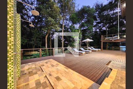 Deck - Ducha 3 andar de casa de condomínio à venda com 5 quartos, 395m² em Retiro do Chalé, Brumadinho