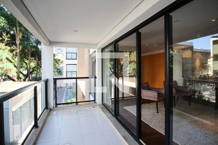 Varanda  de apartamento à venda com 3 quartos, 161m² em Vila Nova Conceição, São Paulo