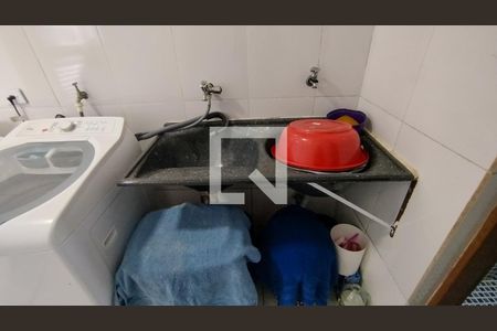 Casa à venda com 240m², 2 quartos e 3 vagas Casa à venda com 240m², 2 quartos e 3 vagasÁrea de Serviço