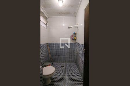 Casa à venda com 240m², 2 quartos e 3 vagas Casa à venda com 240m², 2 quartos e 3 vagasBanheiro Social