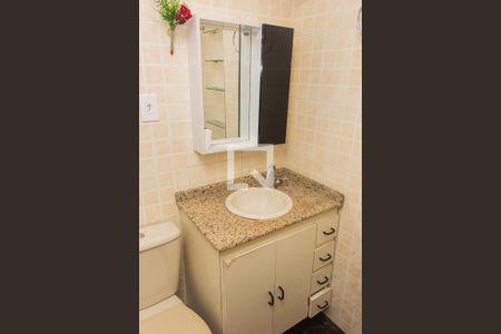 Apartamento à venda com 68m², 2 quartos e 1 vaga Apartamento à venda com 68m², 2 quartos e 1 vagaBanheiro