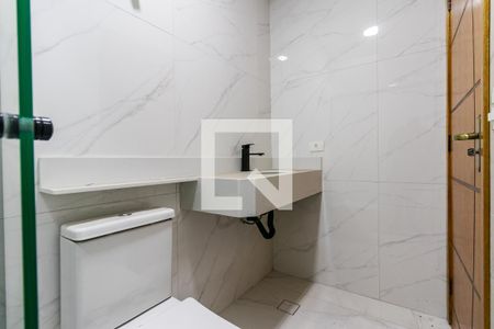 Casa de condomínio à venda com 160m², 3 quartos e 2 vagas Casa de condomínio à venda com 160m², 3 quartos e 2 vagasBanheiro da Suíte 2