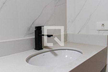 Casa de condomínio à venda com 160m², 3 quartos e 2 vagas Casa de condomínio à venda com 160m², 3 quartos e 2 vagasBanheiro da Suíte 2