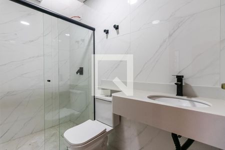 Casa de condomínio à venda com 160m², 3 quartos e 2 vagas Casa de condomínio à venda com 160m², 3 quartos e 2 vagasBanheiro da Suíte 2