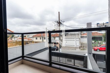Casa de condomínio à venda com 160m², 3 quartos e 2 vagas Casa de condomínio à venda com 160m², 3 quartos e 2 vagasSuíte 3 - Varanda